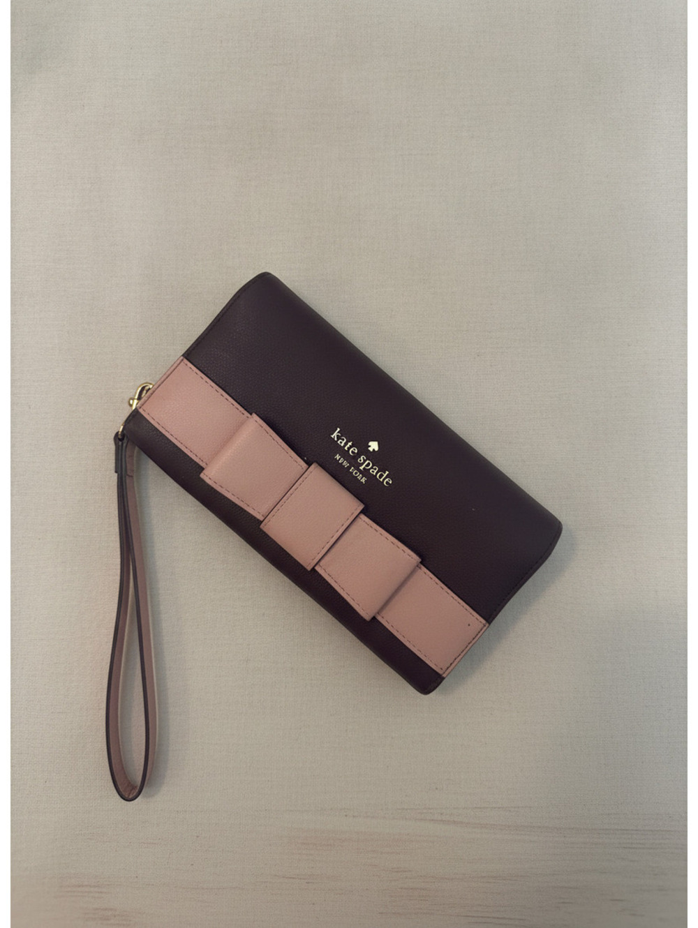 Kate Spade New York Kirk Park Saffiano leather wristlet/wallet - Picture 1 of 6